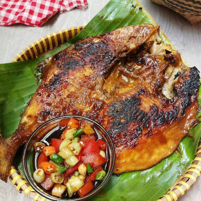 Tumpeng Bu Joko: Tradisi Lezat yang Menghiasi Meja Keluarga Cilacap